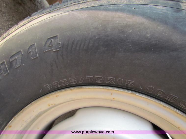 image for item B7408 1991 Chevrolet C1500 pickup truck