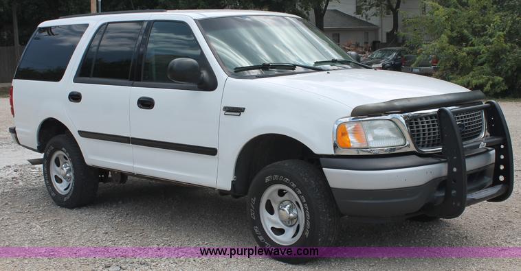 image for item C2705 2002 Ford Expedition XLT SUV