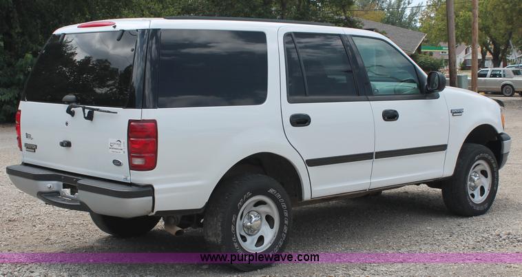 image for item C2705 2002 Ford Expedition XLT SUV