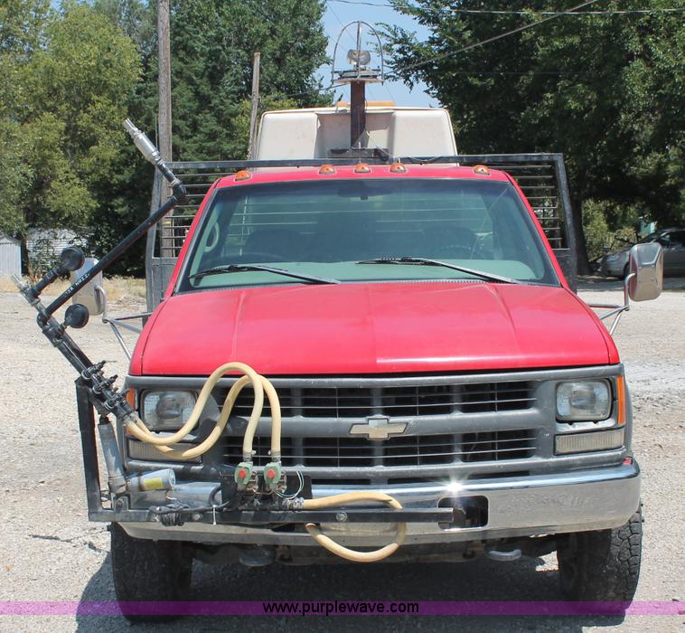 image for item C2706 1998 Chevrolet K3500 flatbed pickup truck
