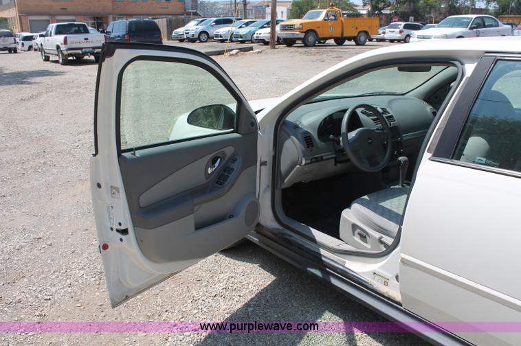 image for item C2707 2004 Chevrolet Malibu LS Maxx