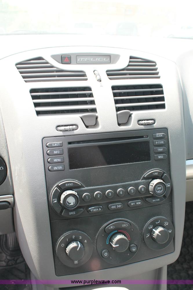 image for item C2707 2004 Chevrolet Malibu LS Maxx