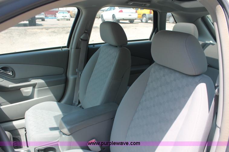 image for item C2707 2004 Chevrolet Malibu LS Maxx