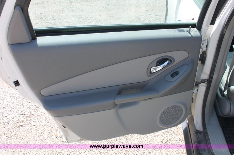 image for item C2707 2004 Chevrolet Malibu LS Maxx