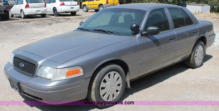 image for item C2709 2006 Ford Crown Victoria