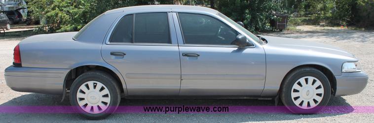 image for item C2709 2006 Ford Crown Victoria