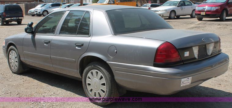 image for item C2709 2006 Ford Crown Victoria
