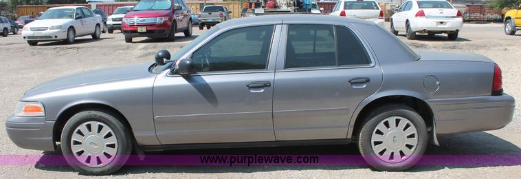 image for item C2709 2006 Ford Crown Victoria