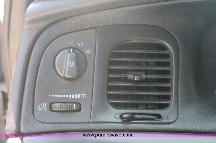 image for item C2709 2006 Ford Crown Victoria