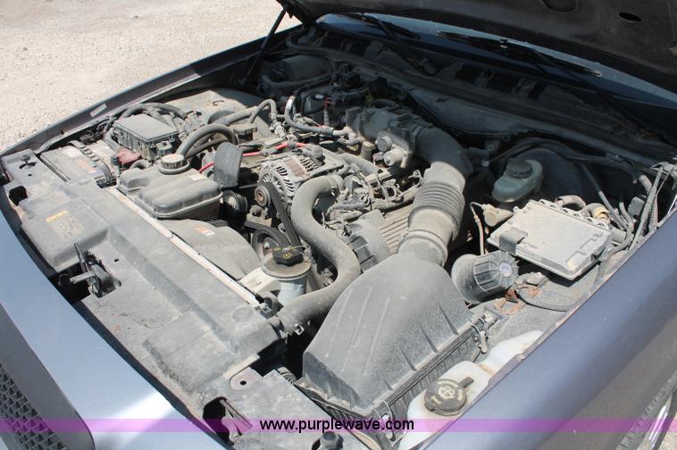 image for item C2709 2006 Ford Crown Victoria