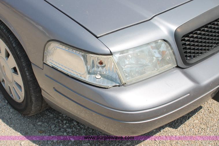 image for item C2709 2006 Ford Crown Victoria