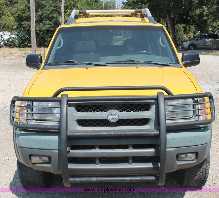 image for item C2710 2001 Nissan Xterra SUV