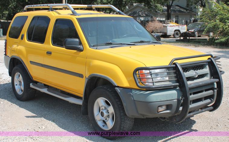 image for item C2710 2001 Nissan Xterra SUV