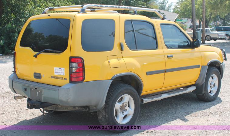 image for item C2710 2001 Nissan Xterra SUV