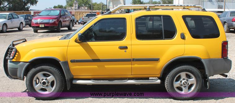 image for item C2710 2001 Nissan Xterra SUV
