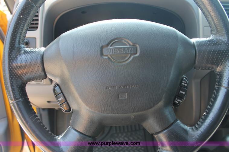 image for item C2710 2001 Nissan Xterra SUV