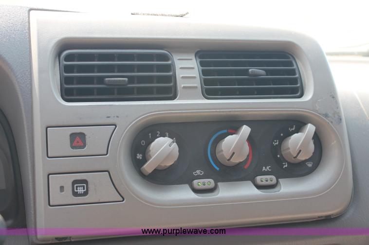 image for item C2710 2001 Nissan Xterra SUV