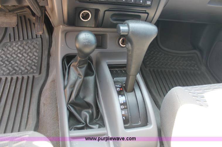 image for item C2710 2001 Nissan Xterra SUV