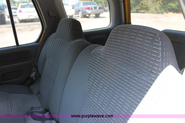 image for item C2710 2001 Nissan Xterra SUV