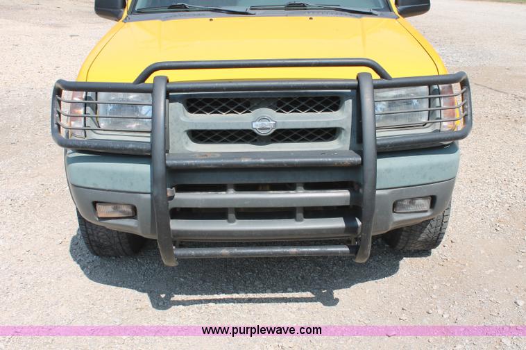 image for item C2710 2001 Nissan Xterra SUV