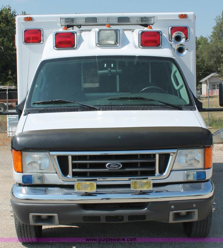 image for item C2711 2006 Ford Medtec E450 ambulance
