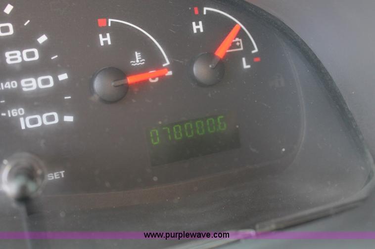 image for item C2711 2006 Ford Medtec E450 ambulance