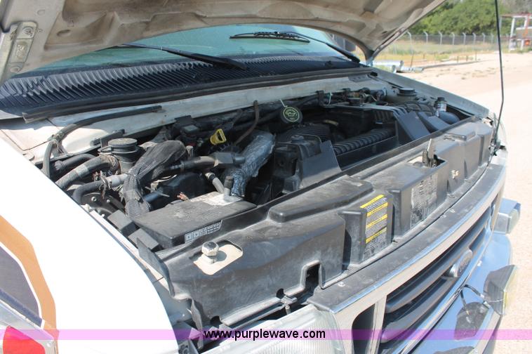 image for item C2711 2006 Ford Medtec E450 ambulance