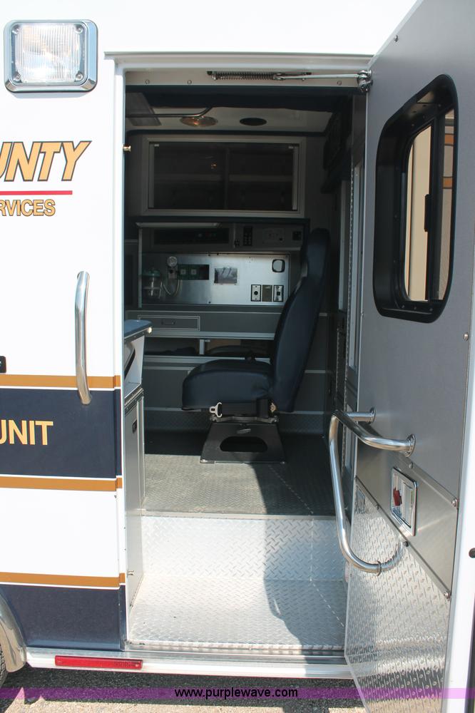 image for item C2711 2006 Ford Medtec E450 ambulance