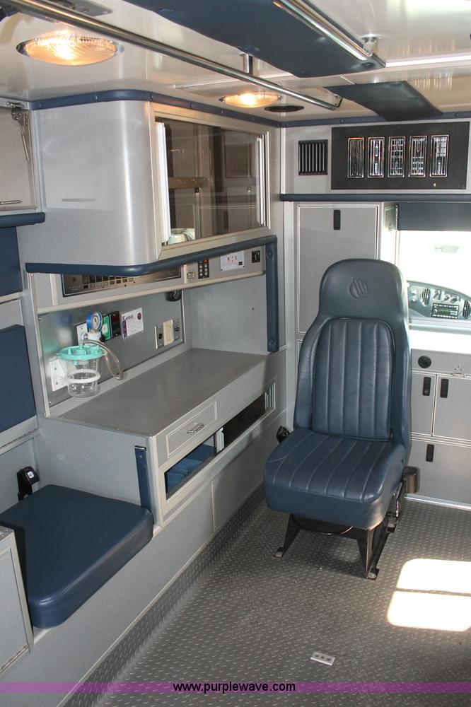 image for item C2711 2006 Ford Medtec E450 ambulance