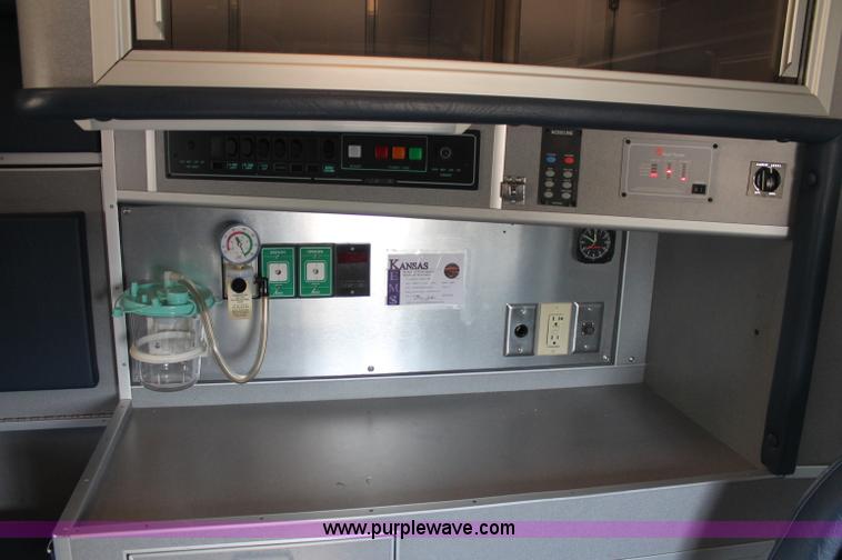 image for item C2711 2006 Ford Medtec E450 ambulance