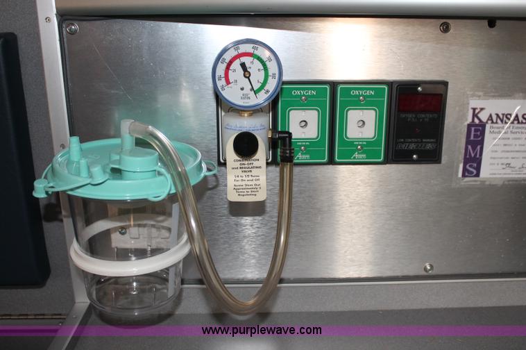 image for item C2711 2006 Ford Medtec E450 ambulance