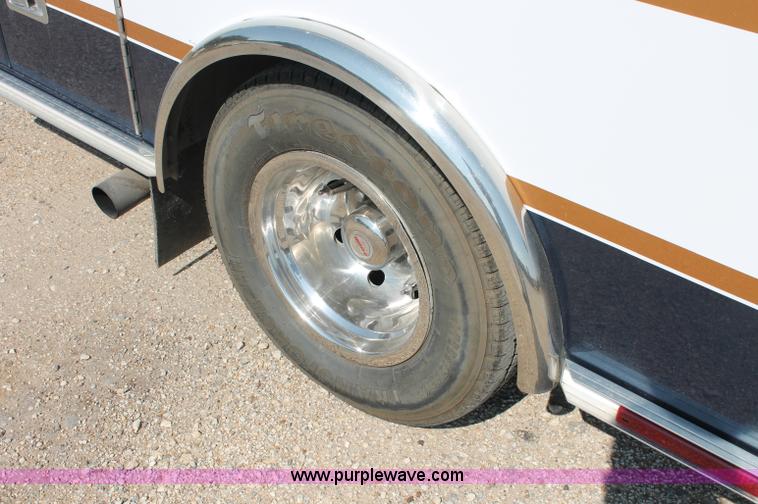 image for item C2711 2006 Ford Medtec E450 ambulance