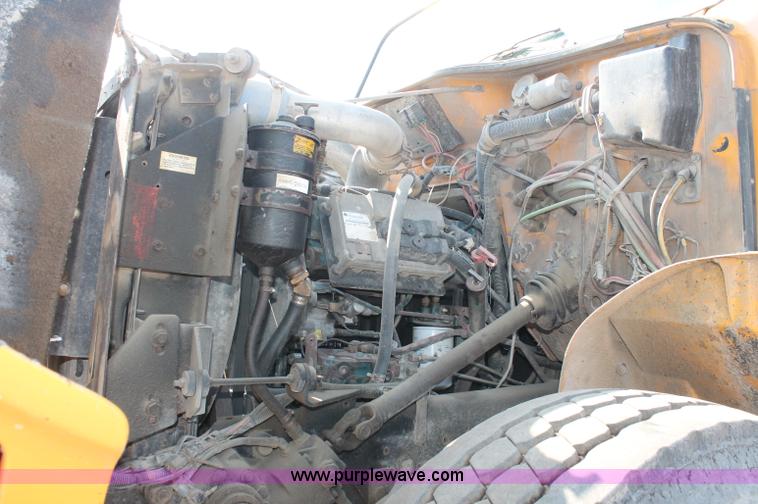 image for item C2714 1999 International 4900 dump truck