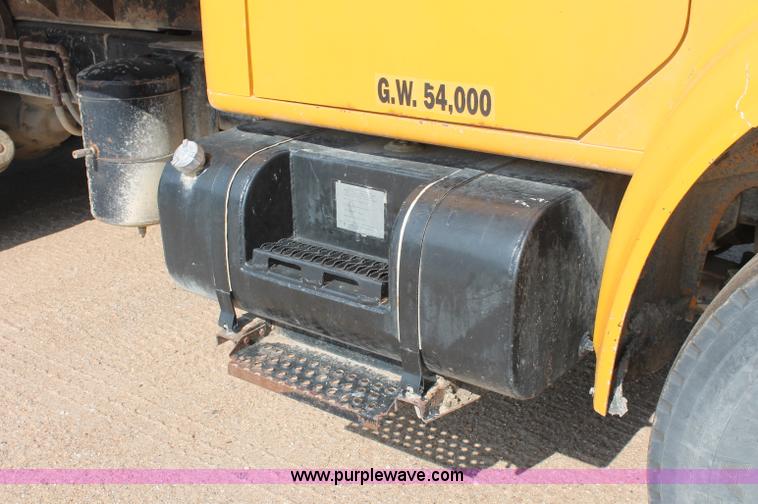 image for item C2714 1999 International 4900 dump truck