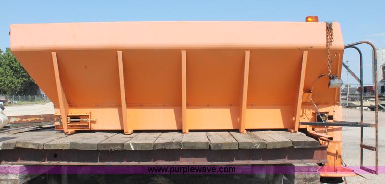 image for item C2714 1999 International 4900 dump truck