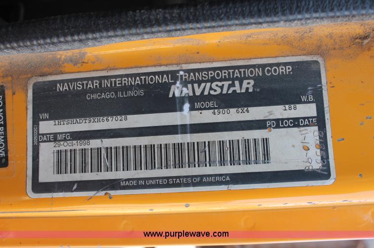 image for item C2714 1999 International 4900 dump truck