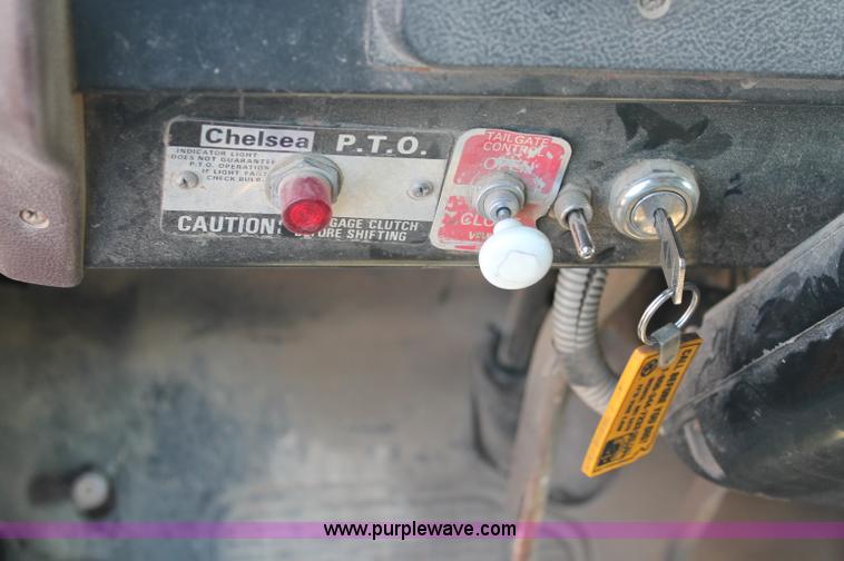 image for item C2715 1989 International S1900 dump truck