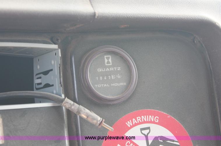 image for item C2715 1989 International S1900 dump truck