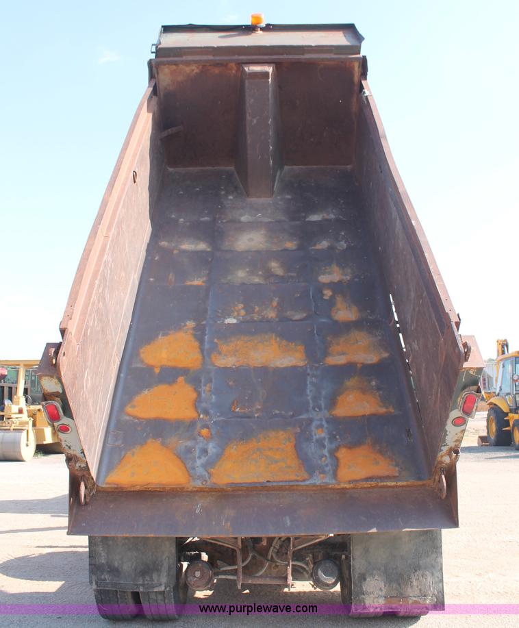 image for item C2715 1989 International S1900 dump truck