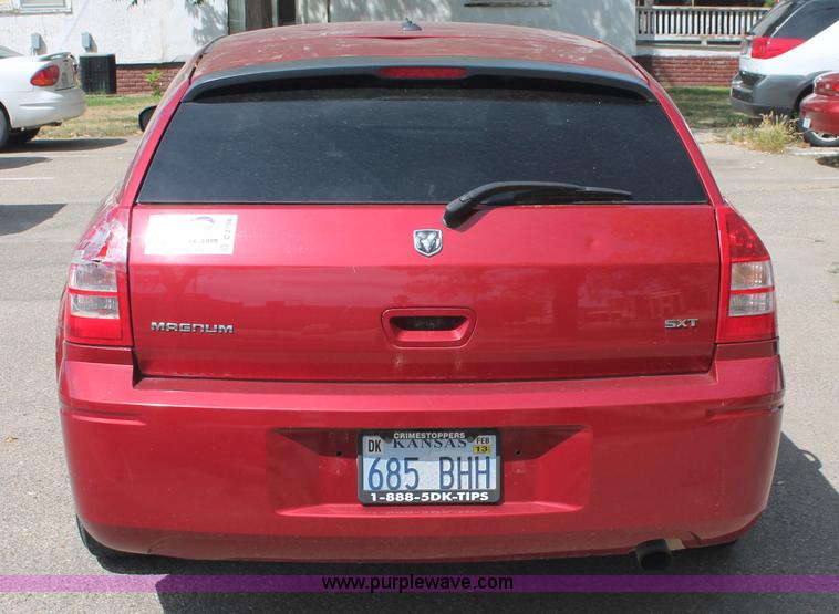 image for item C2758 2006 Dodge Magnum SXT