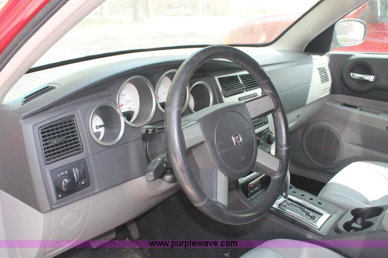 image for item C2758 2006 Dodge Magnum SXT