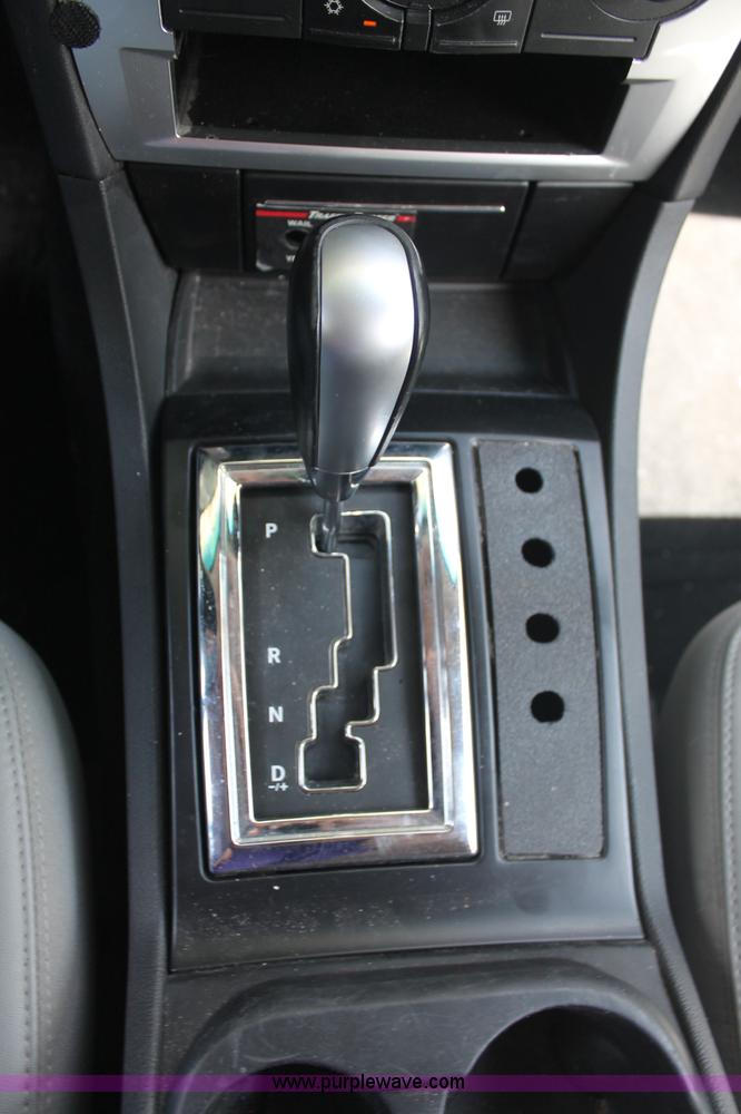 image for item C2758 2006 Dodge Magnum SXT