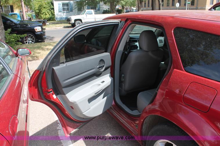 image for item C2758 2006 Dodge Magnum SXT
