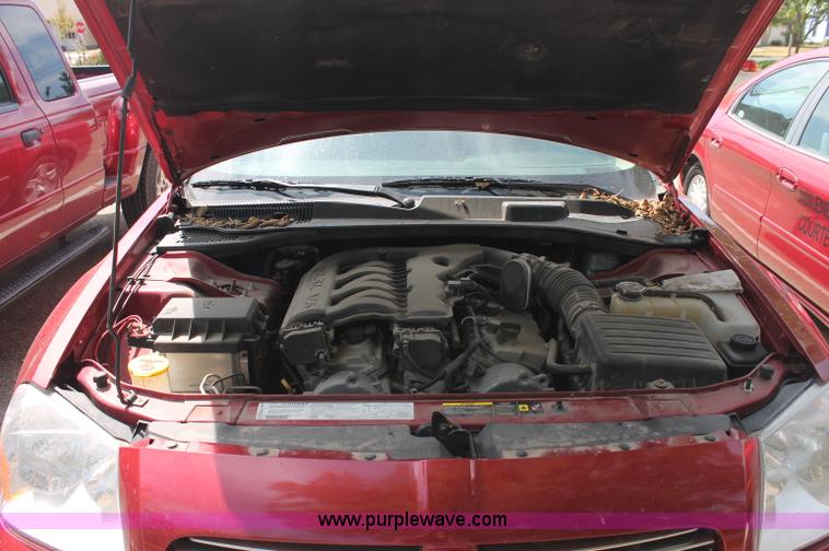 image for item C2758 2006 Dodge Magnum SXT