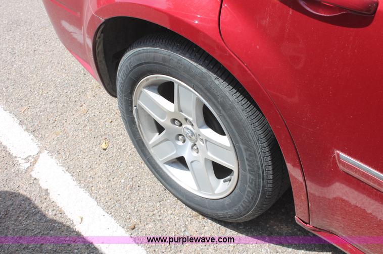 image for item C2758 2006 Dodge Magnum SXT