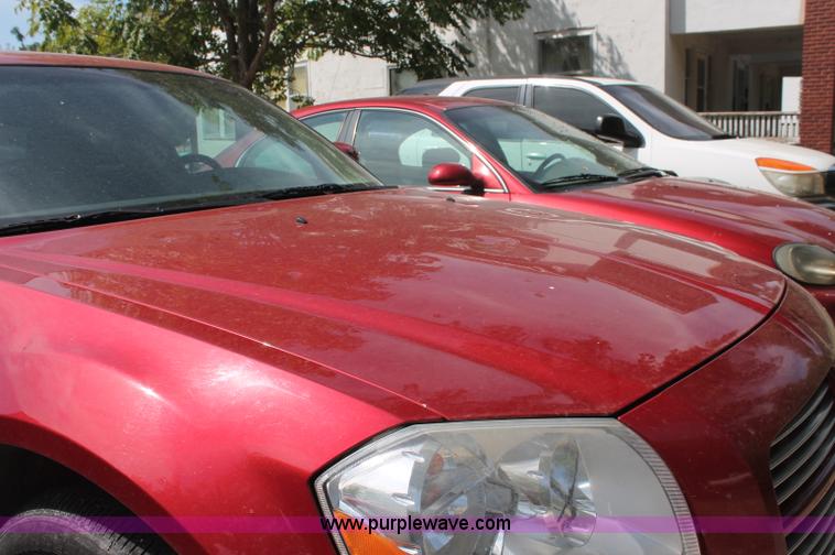 image for item C2758 2006 Dodge Magnum SXT