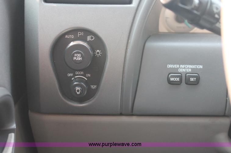 image for item C2760 2002 Buick Rendezvous CX SUV