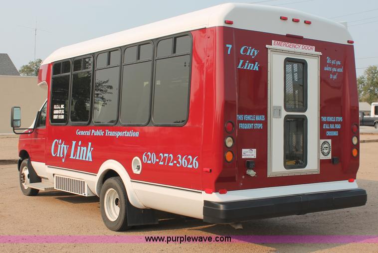 image for item C2761 2007 Ford E450 Super Duty transit bus