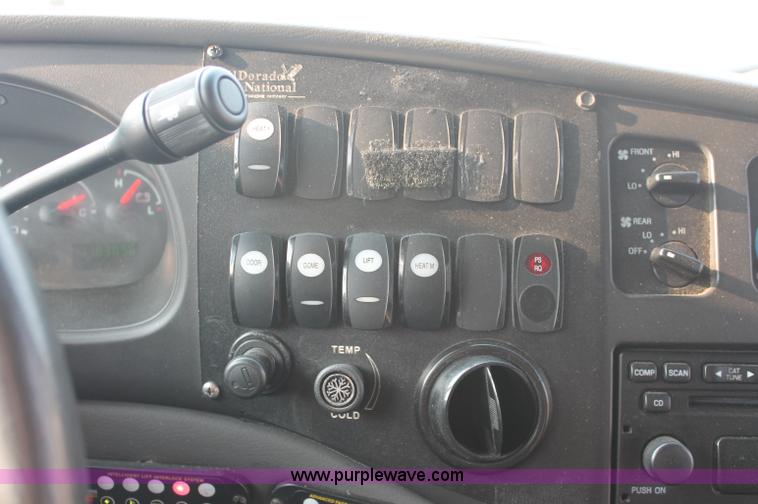 image for item C2761 2007 Ford E450 Super Duty transit bus