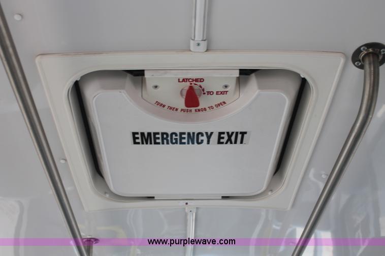 image for item C2761 2007 Ford E450 Super Duty transit bus